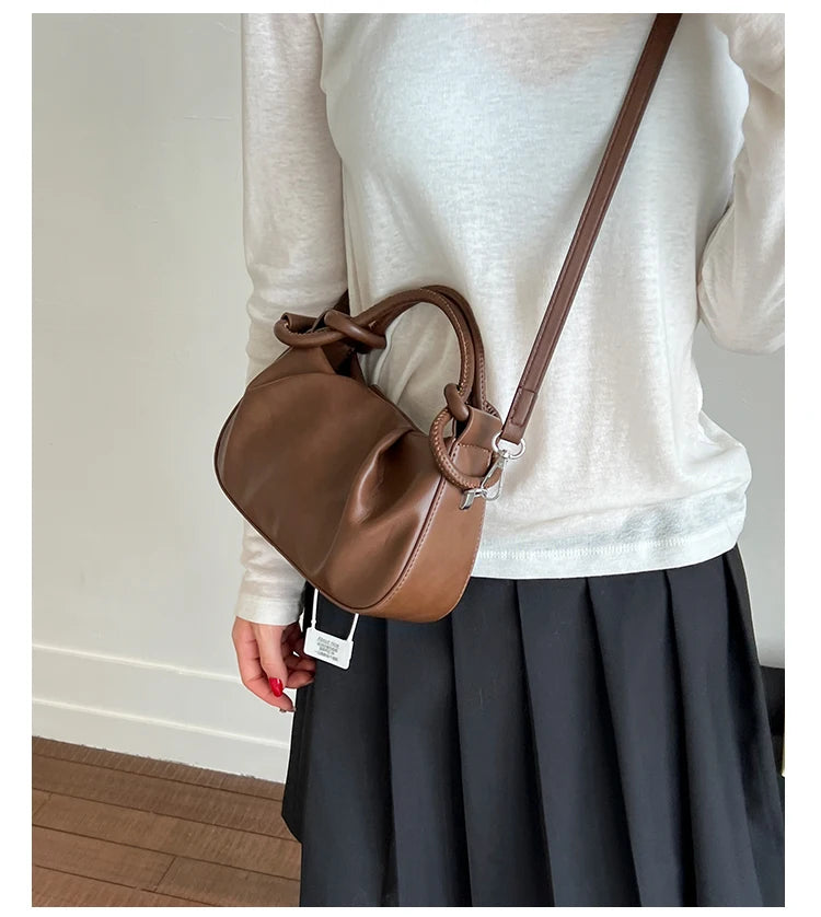 Advanced Sense Retro Women's Shoulder Bags 2025 New Versatile Niche Design Handbags Light Luxury Fashion Solid Crossbody Bag