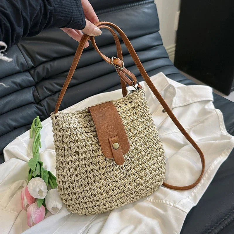 New Summer Shoulder Bag Grass Woven Crossbody Basg for Women Bohemian Beach Simple Designer Small Purses and Handbags 2024