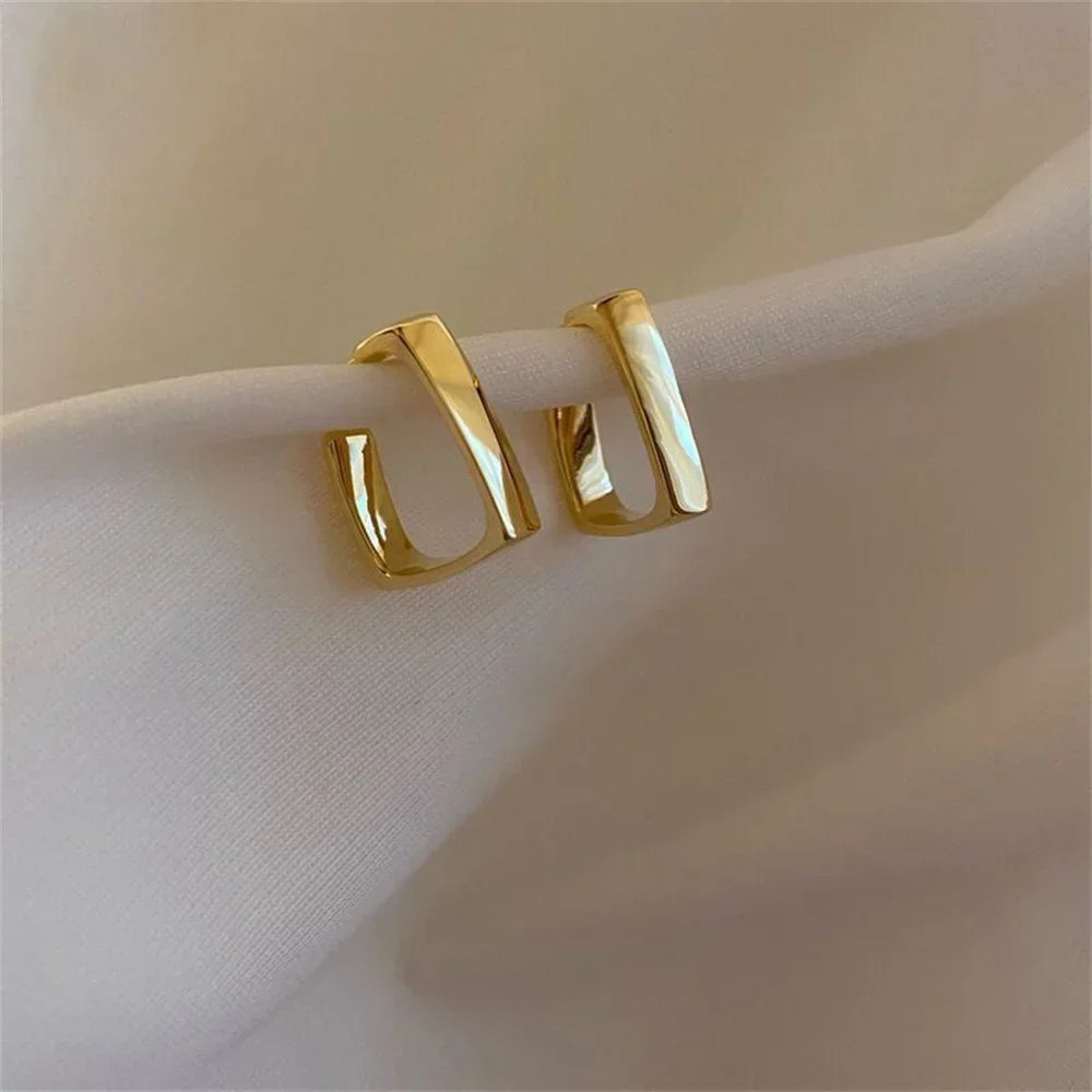 2024 New Simple Geometric U-Shaped Earrings for Women Fashionable Gold Color Irregular Earrings Trendy Jewelry Accessories