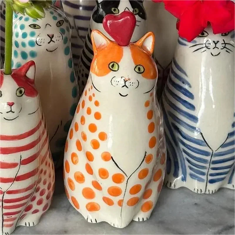 Polka Dot Cat Vase Resin Cat Flower Bud Vase Cat Vase for Home Bookshelf Shelf Decor Table Decoration Tiny Animal Vases