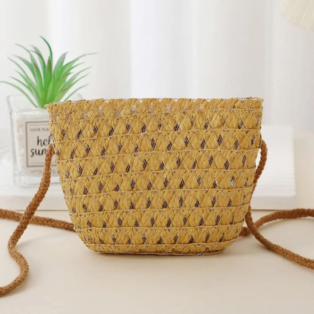 Hot Mini Straw Bag Hollow Handwoven Shoulder Handbag Crossbody Bag Kid Summer Beach Straw Bag Envelope Wallet for Wowen Girls