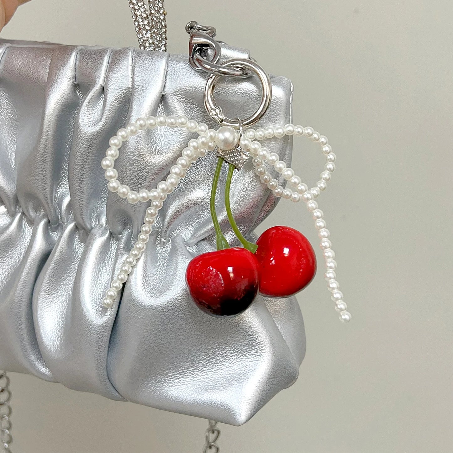 Fashion Pearl Bowknot Keychain Phone Lanyard Pendant Hanging Accessories Sweet Cherry Keyring Charm Jewelry For Girl Women Gift