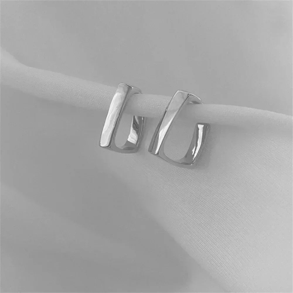 2024 New Simple Geometric U-Shaped Earrings for Women Fashionable Gold Color Irregular Earrings Trendy Jewelry Accessories